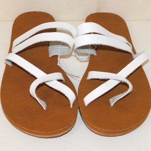Crochet Crazy Eight Leather Flip Flop Sandals Size 10 NEW